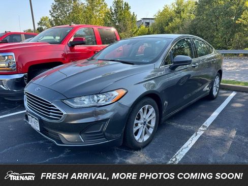 Used 2020 Ford Fusion SE FWD image 1