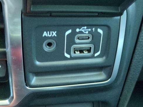 Used 2024 Jeep Wrangler Unlimited Sport AWD/4WD image 25