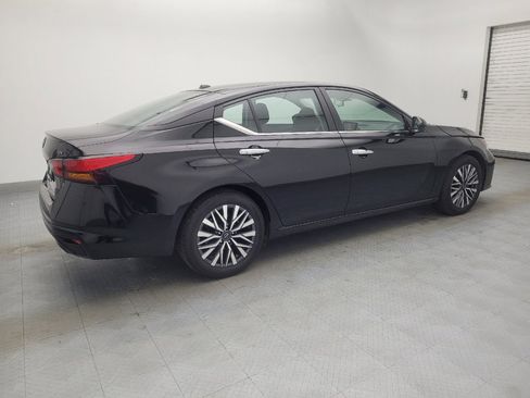 Used 2023 Nissan Altima 2.5 SV image 10