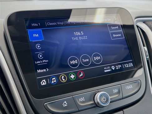 Used 2025 Chevrolet Malibu LT image 9