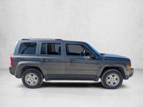 Used 2016 Jeep Patriot Sport w/ Power Value Group image 4