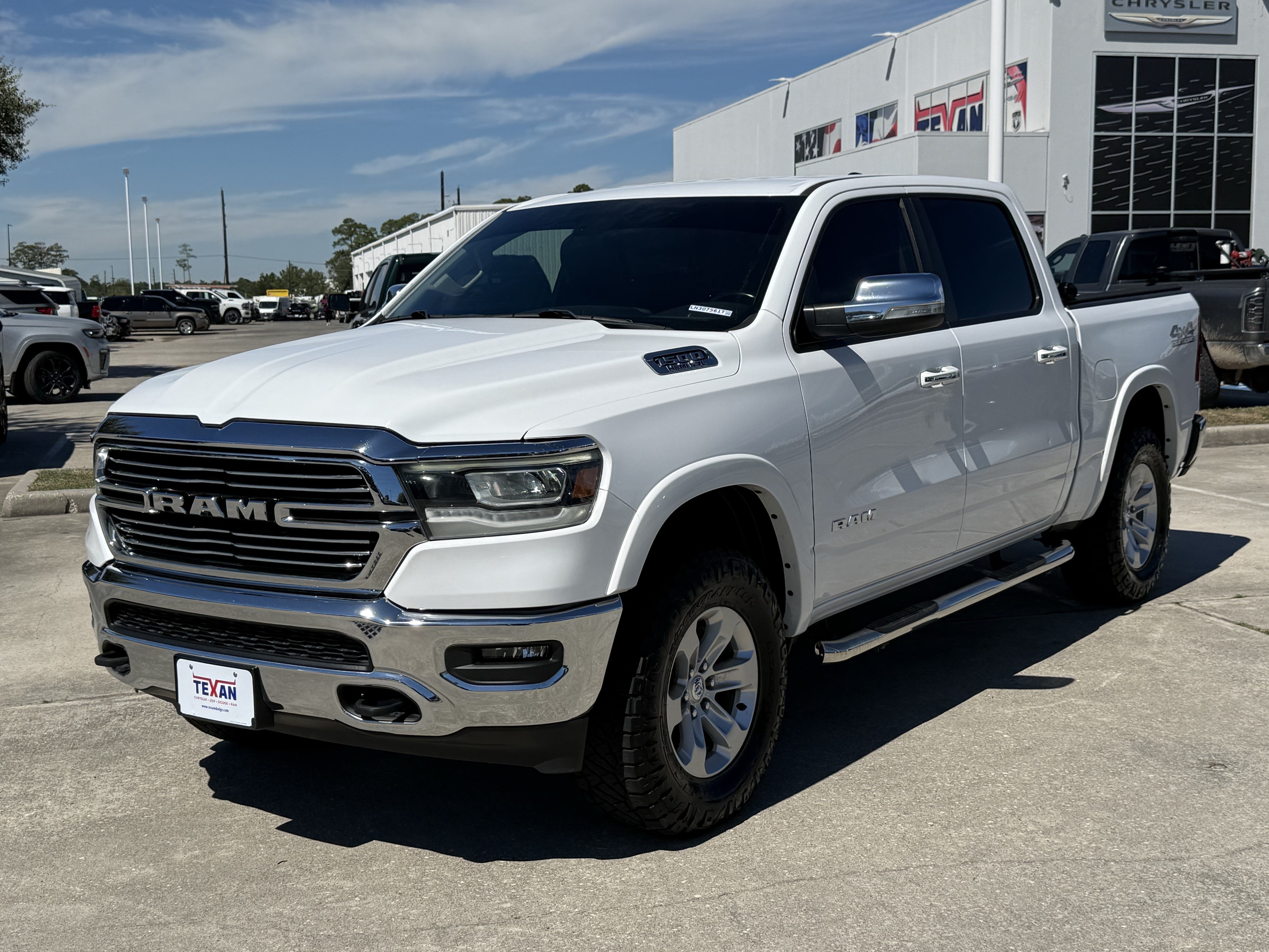 Used 2020 RAM 1500 Laramie w/ Off Road Group AWD/4WD image 9