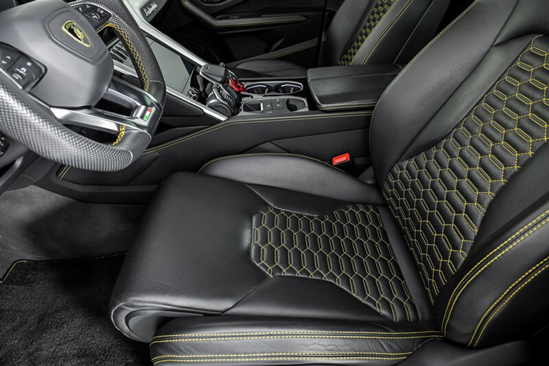 Used 2019 Lamborghini Urus AWD/4WD image 34