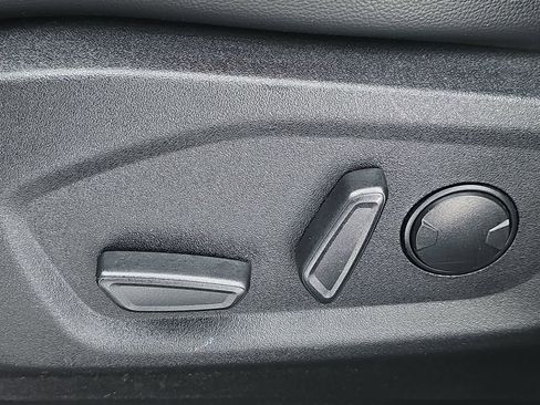 Used 2024 Ford Edge SEL image 28