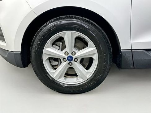 Used 2021 Ford Edge SE FWD image 32