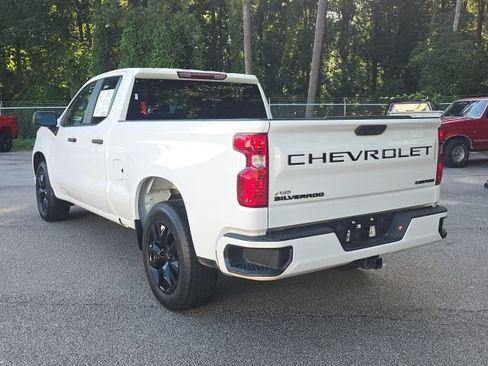 Used 2022 Chevrolet Silverado 1500 Custom RWD image 3