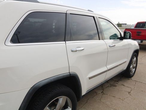 Used 2012 Jeep Grand Cherokee Limited w/ Luxury Group II AWD/4WD image 9