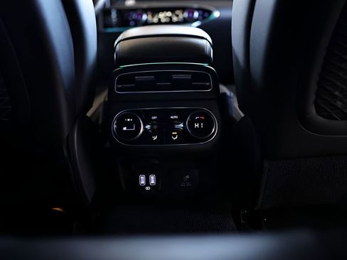 Used 2023 Genesis GV70 2.5T w/ Sport Prestige Package image 65