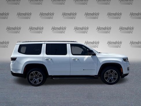 Used 2024 Jeep Wagoneer 4WD w/ Premium Group I image 10