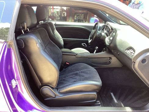 Used 2016 Dodge Challenger R/T Scat Pack w/ Leather Interior Group RWD image 37