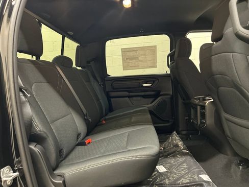 New 2026 RAM 1500 Express AWD/4WD image 9