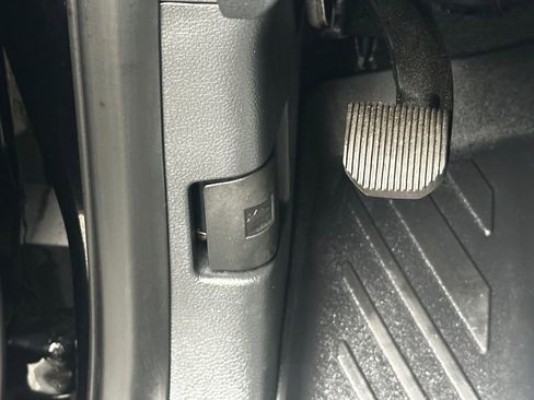 Used 2022 Ford F250 Platinum w/ FX4 Off-Road Package image 59