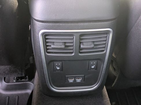 Used 2018 Chrysler 300 Limited w/ Safetytec Plus Group image 26