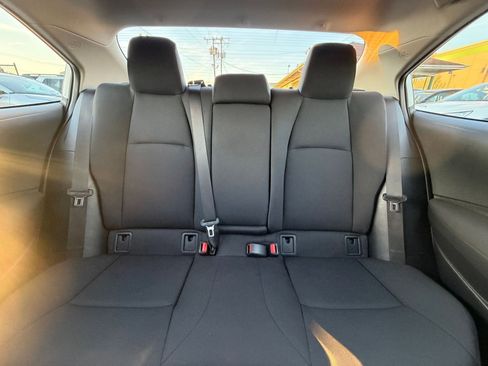 Used 2025 Toyota Corolla LE image 36