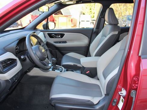 Used 2025 Subaru Forester Limited image 15