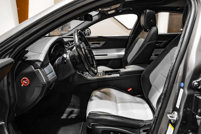 Used 2016 Jaguar XF R-Sport RWD image 4