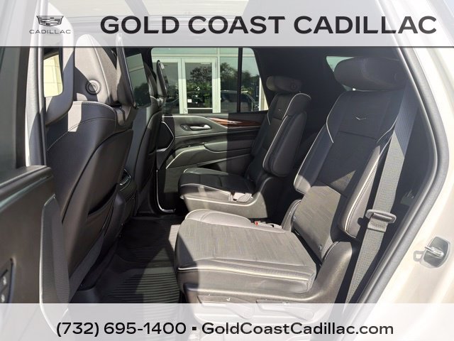 Used 2021 Cadillac Escalade Premium Luxury w/ Driver Assist Tech Package AWD/4WD image 19