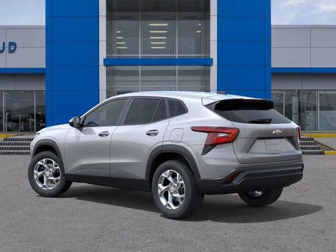 New 2026 Chevrolet Trax LS w/ LS Convenience Package FWD image 27