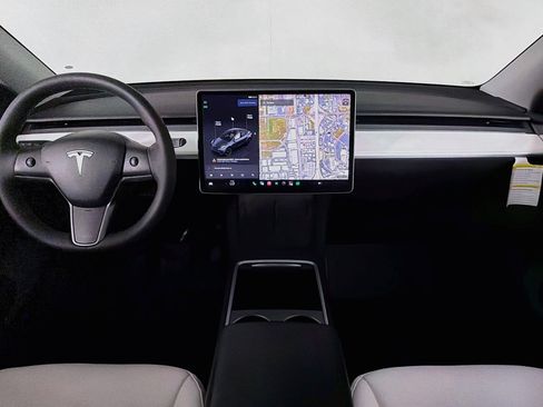Used 2023 Tesla Model Y Long Range AWD/4WD image 4