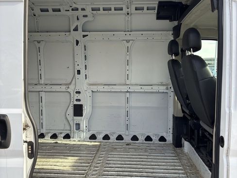 Used 2020 RAM ProMaster 2500 w/ Interior Convenience Group FWD image 10
