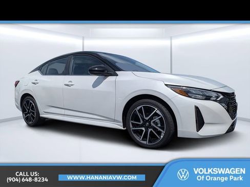 Used 2025 Nissan Sentra SR image 1