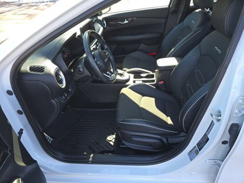 Used 2024 Kia Forte GT-Line image 4