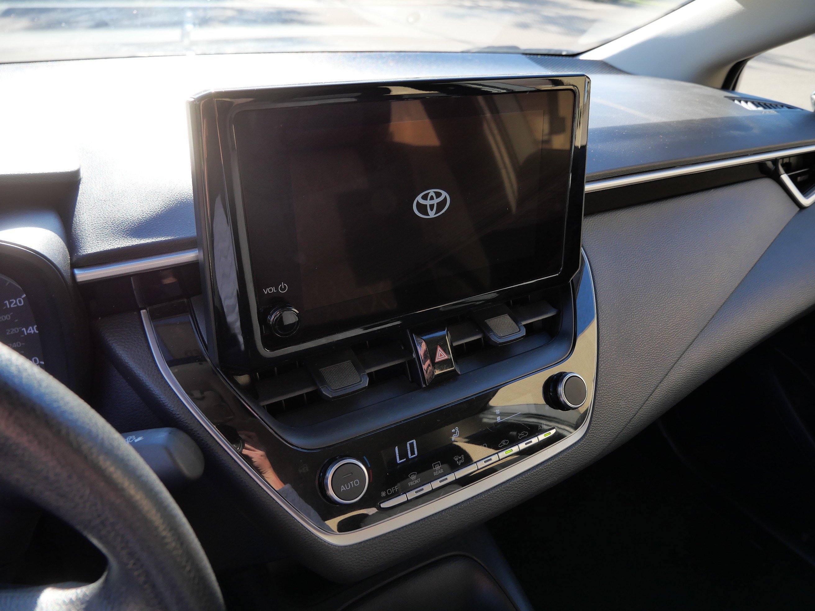 Certified 2025 Toyota Corolla LE FWD image 23