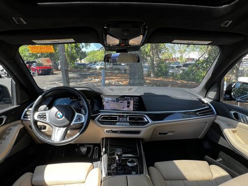 Used 2021 BMW X7 M50i AWD/4WD image 36