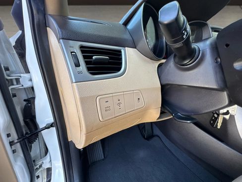 Used 2013 Hyundai Elantra GLS FWD image 18