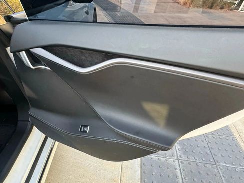 Used 2018 Tesla Model S 75D AWD/4WD image 16