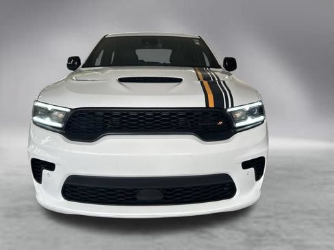 Used 2023 Dodge Durango R/T w/ Hemi Orange Plus Package RWD image 17