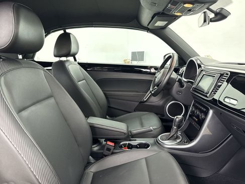 Used 2019 Volkswagen Beetle 2.0T SE image 31