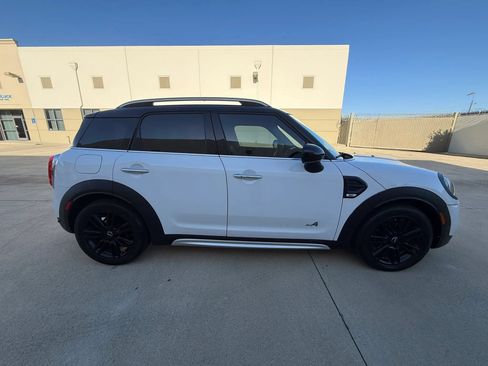 Used 2017 MINI Cooper Countryman ALL4 AWD/4WD image 4