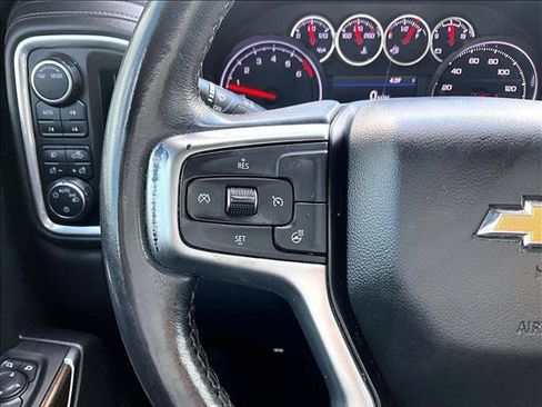 Used 2021 Chevrolet Silverado 1500 LT w/ Z71 Off-Road Package AWD/4WD image 18