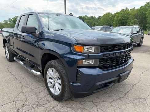 Used 2020 Chevrolet Silverado 1500 Custom w/ Custom Value Package AWD/4WD image 9