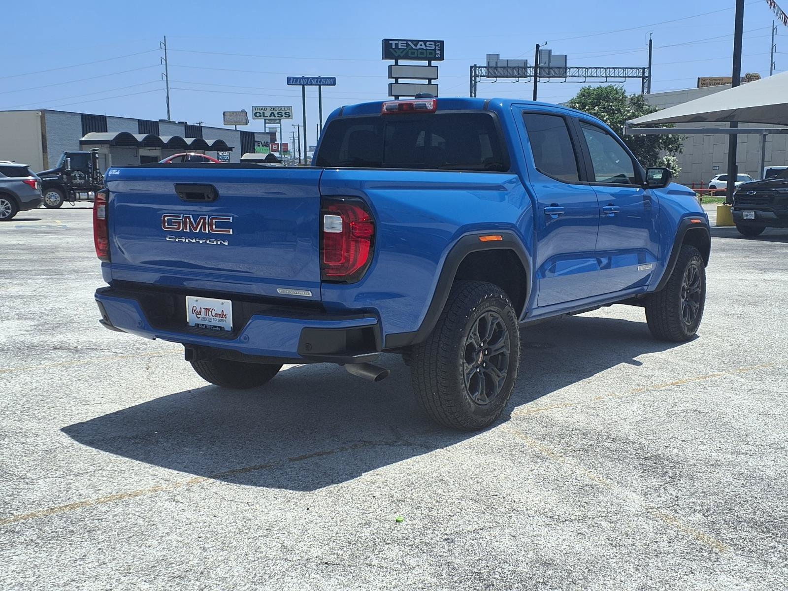 Used 2025 GMC Canyon Elevation w/ Convenience Package RWD image 5