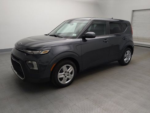 Used 2021 Kia Soul LX FWD image 2