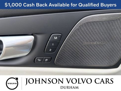 New 2026 Volvo XC60 B5 Ultra w/ Protection Package Premier AWD/4WD image 12
