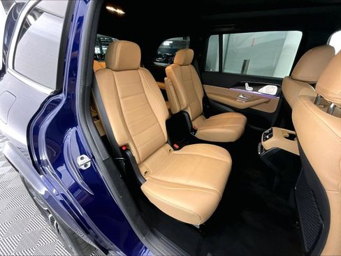 Used 2026 Mercedes-Benz GLS 450 4MATIC image 17