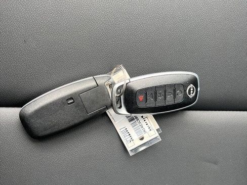 Used 2025 Nissan Murano SL AWD/4WD image 19