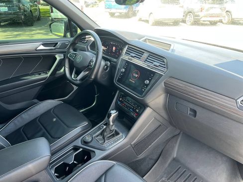 Used 2022 Volkswagen Tiguan SEL R-Line AWD/4WD image 35