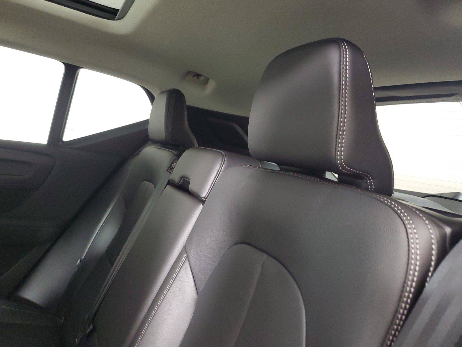 Used 2026 Volvo XC40 B5 Core AWD/4WD image 13