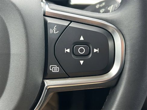 Used 2024 Volvo S60 B5 Core image 36