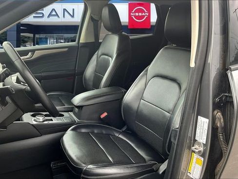 Used 2022 Ford Escape SEL w/ Class II Trailer Tow Package image 18