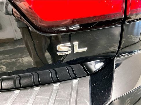 Used 2023 Nissan Armada SL w/ Captain's Chairs Package image 14