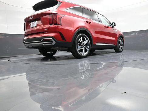 Certified 2023 Kia Sorento EX AWD/4WD image 32