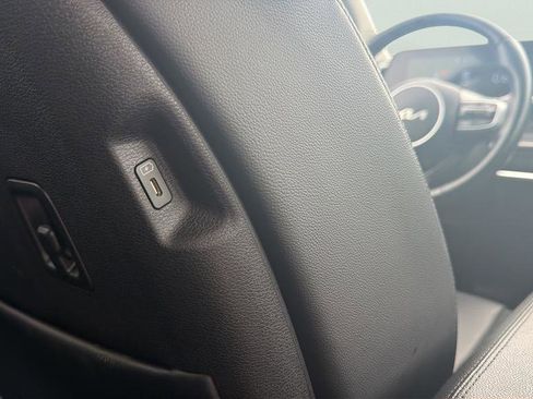 Used 2024 Kia Sportage EX image 25