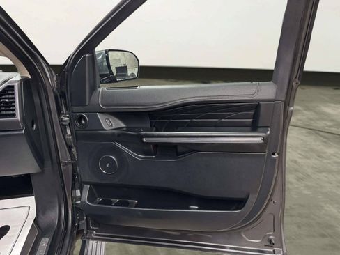 Used 2019 Ford Expedition Platinum AWD/4WD image 23