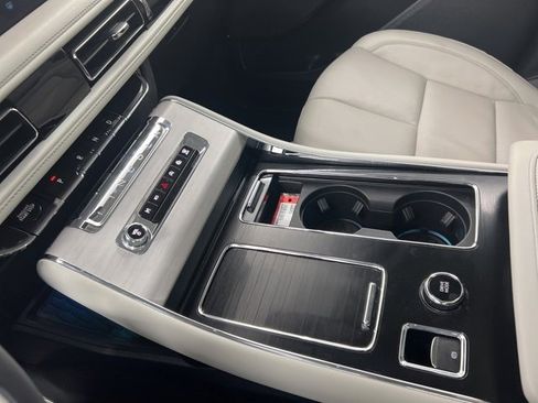Certified 2025 Lincoln Aviator Reserve w/ Illumination Package image 23