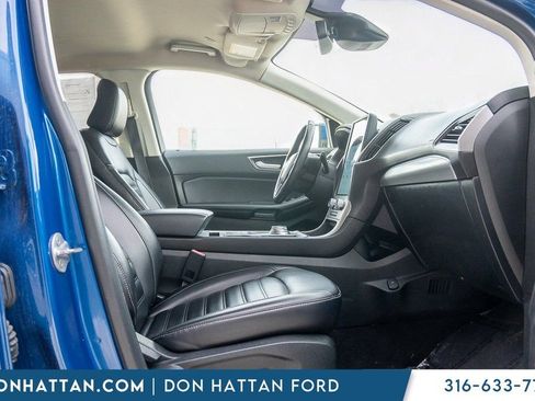 Used 2022 Ford Edge SEL image 25
